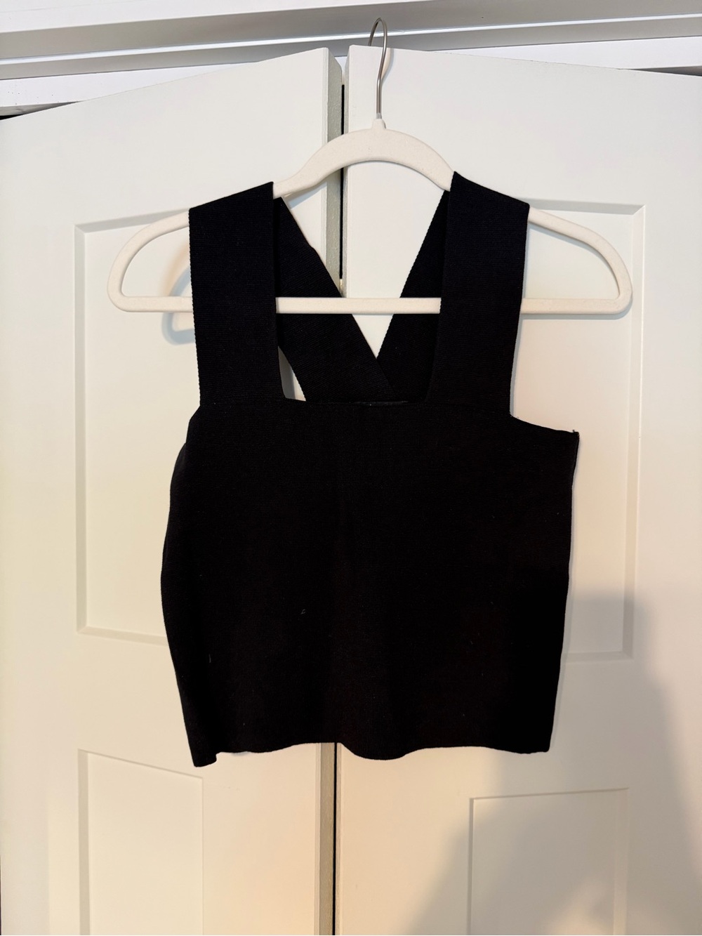 House of Harlow 1960 Black Square-Strap Crop Top